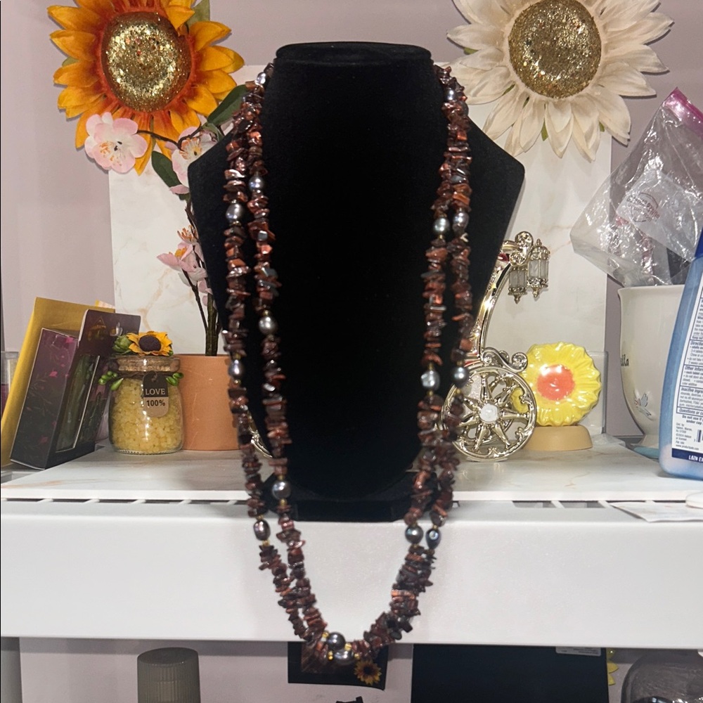 Beaded Beautiful Brown Women's Necklace. EUC